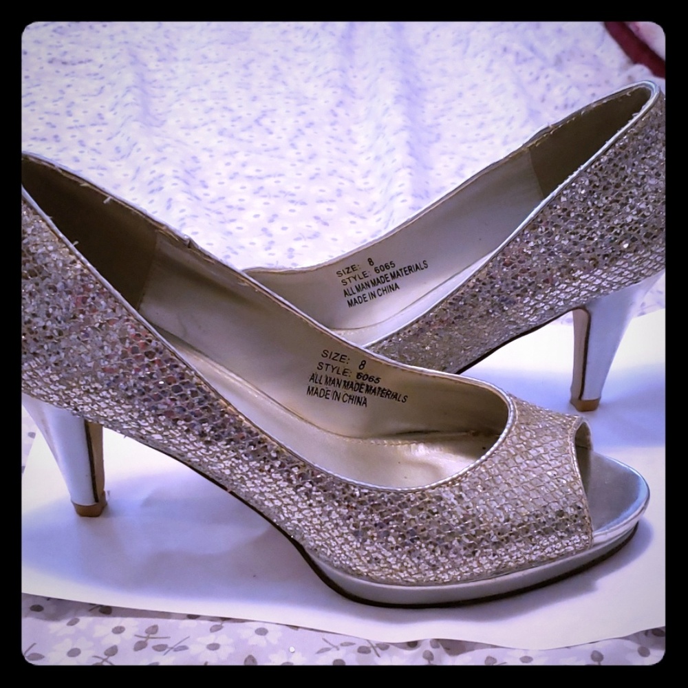 Silver shiny 3" heels size 8